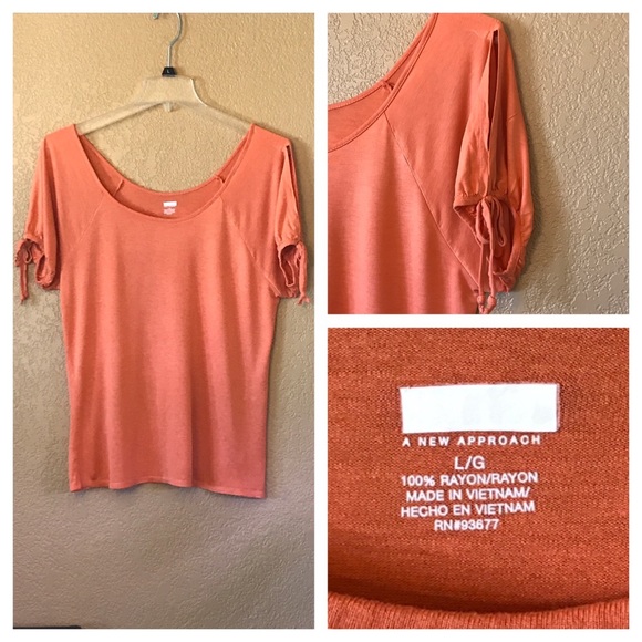 a.n.a Tops - ‼️$5 Sale‼️Slit Sleeve Tee